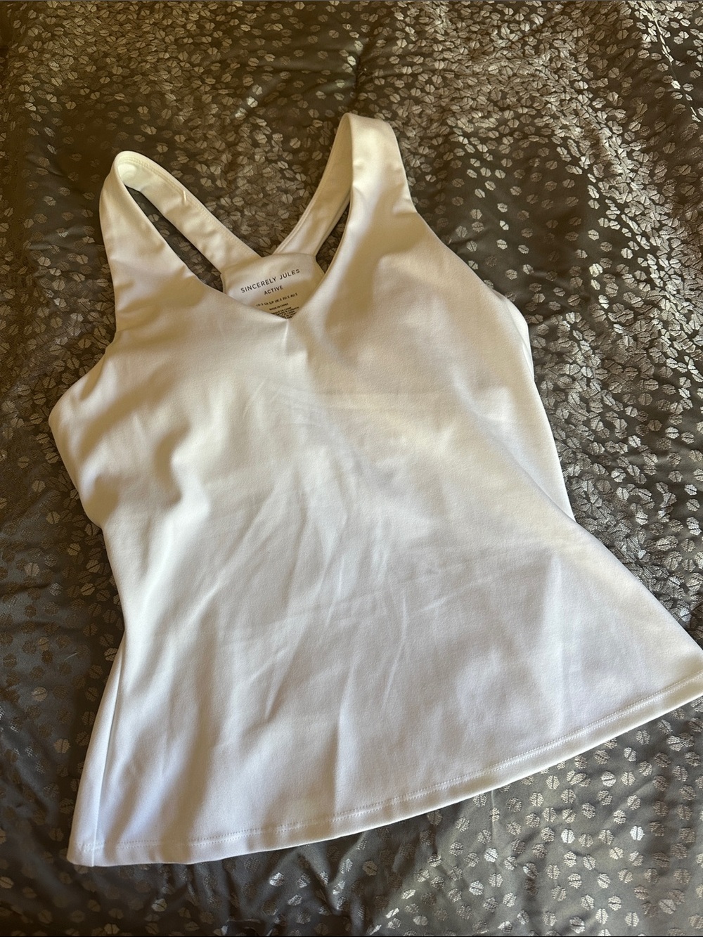 Sincerely Jules White Tank Top built-in bra small